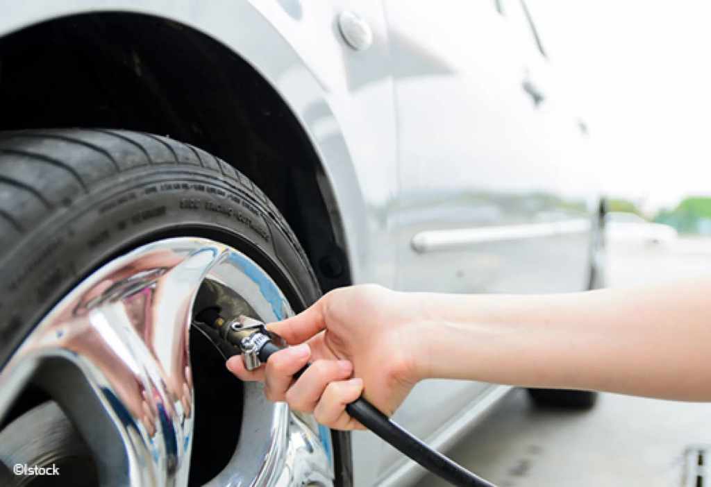 Pneu sous-gonflé ou surgonflé : quels risques&nbsp;?